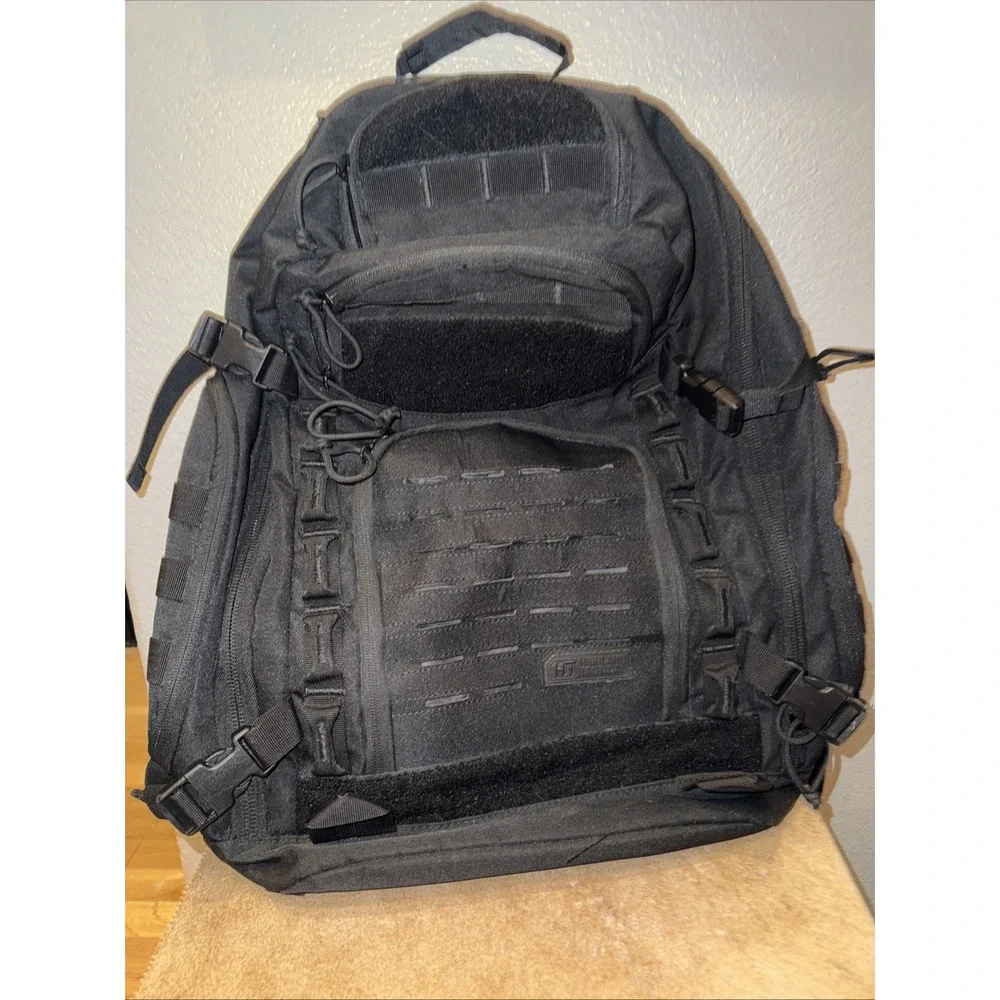 Highland Outdoor Tactical Black Backpack XL. Perfect Condition‎